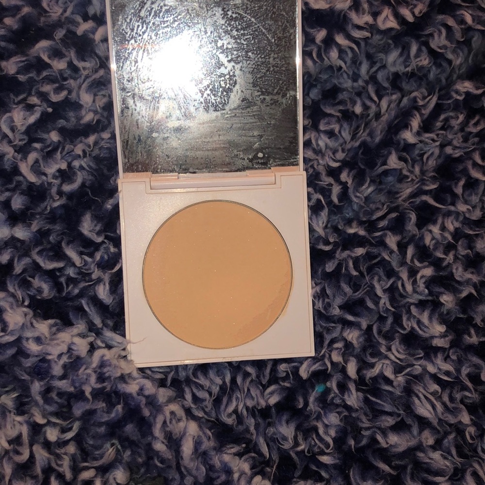 Colourpop Powder - Picture 3 of 3